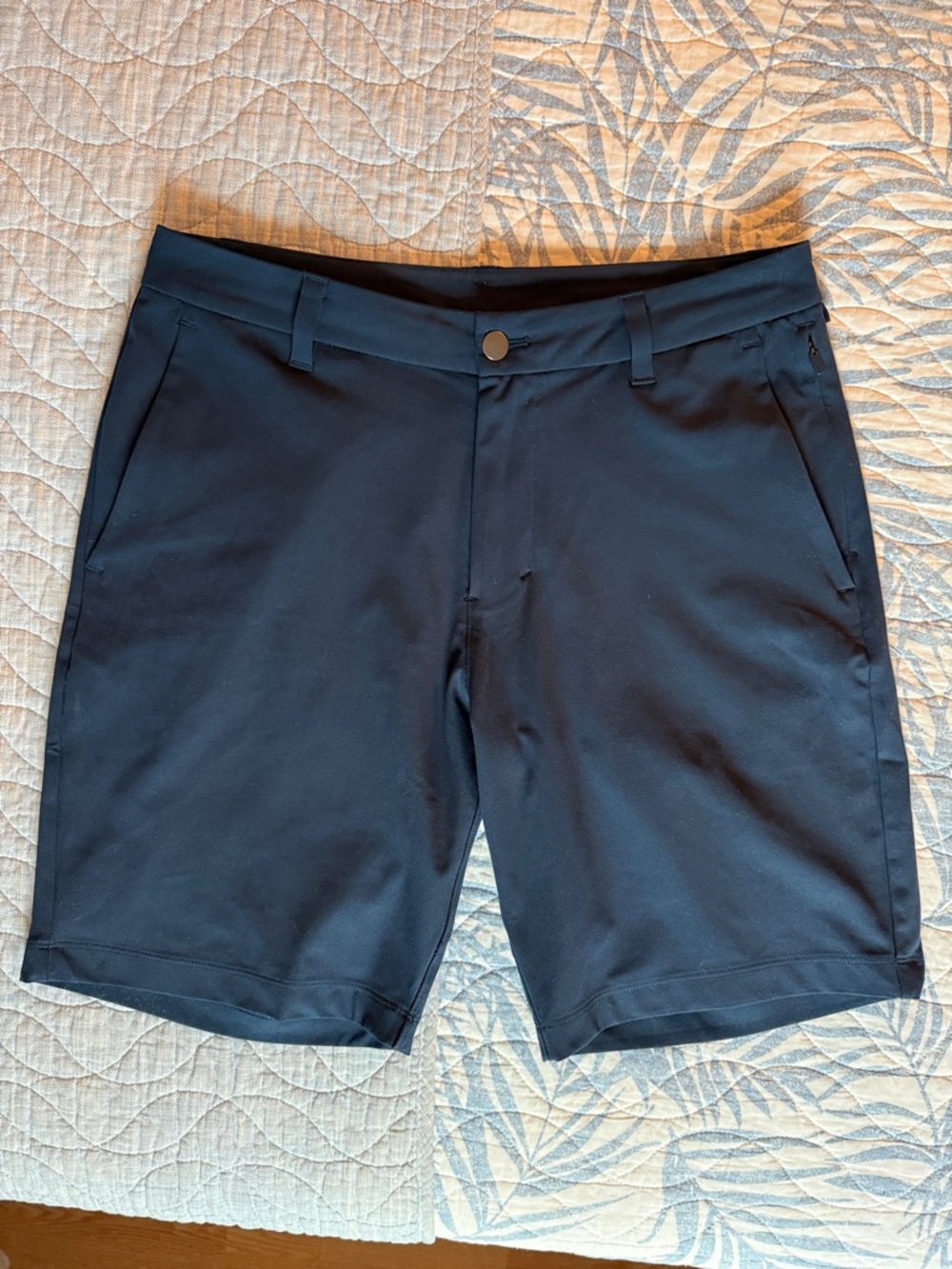 Men's 31 Lululemon Commission  Navy Blue 9in Shorts